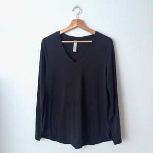 Athleta Essential V-Neck Long Sleeve Top Black Women's Size Large